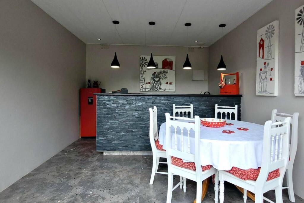 Scenic Peaks, Swellendam Apartment Exterior photo